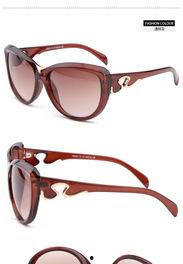 lv女墨镜吃瓜,揭秘时尚界的神秘面纱